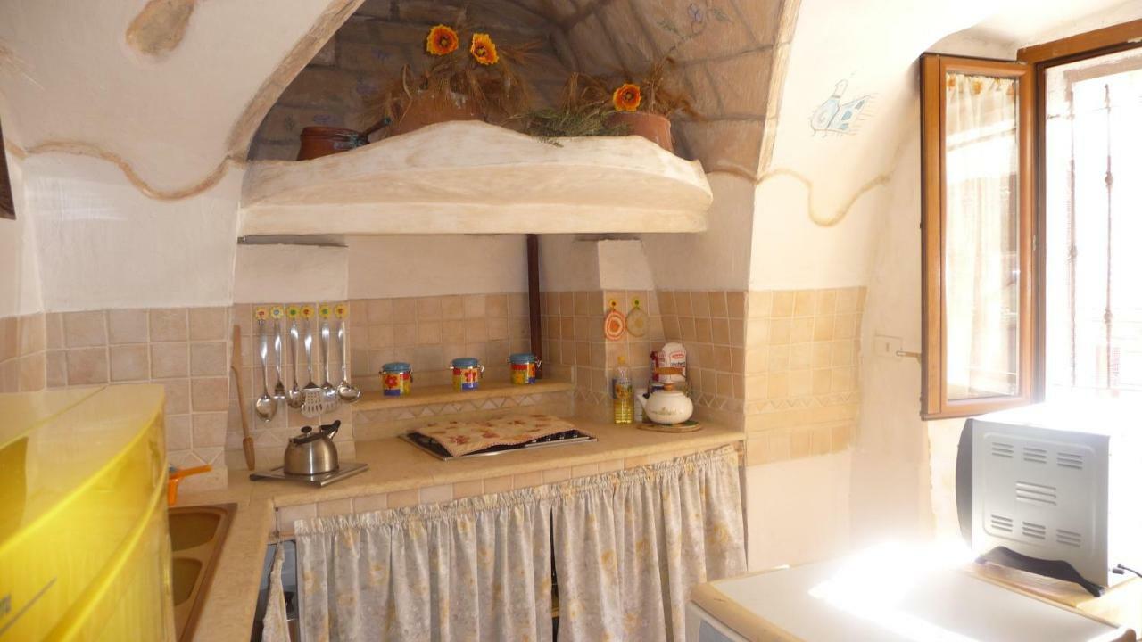 Casa Ele - Casa Indipendente Con Cucina - Bikes Friendly Daire Sassari Dış mekan fotoğraf