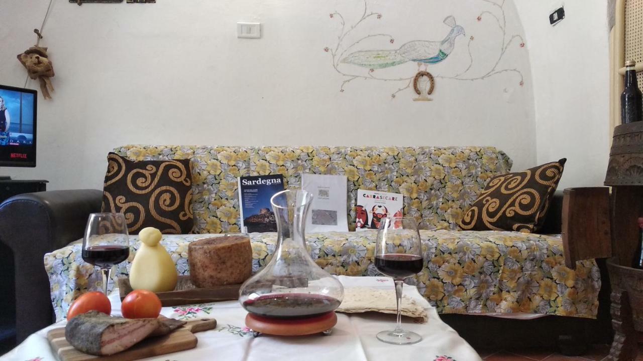 Casa Ele - Casa Indipendente Con Cucina - Bikes Friendly Daire Sassari Dış mekan fotoğraf